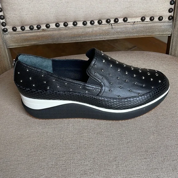 NWOT DONALD PLINER LIZZEE COMFY SLIP ON STUDDED PLATFORM LEATHER SHOES SIZE 8M - Picture 4 of 17